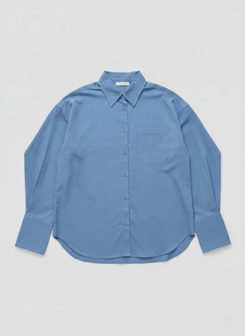 Blauwe blouse met klassieke kraag