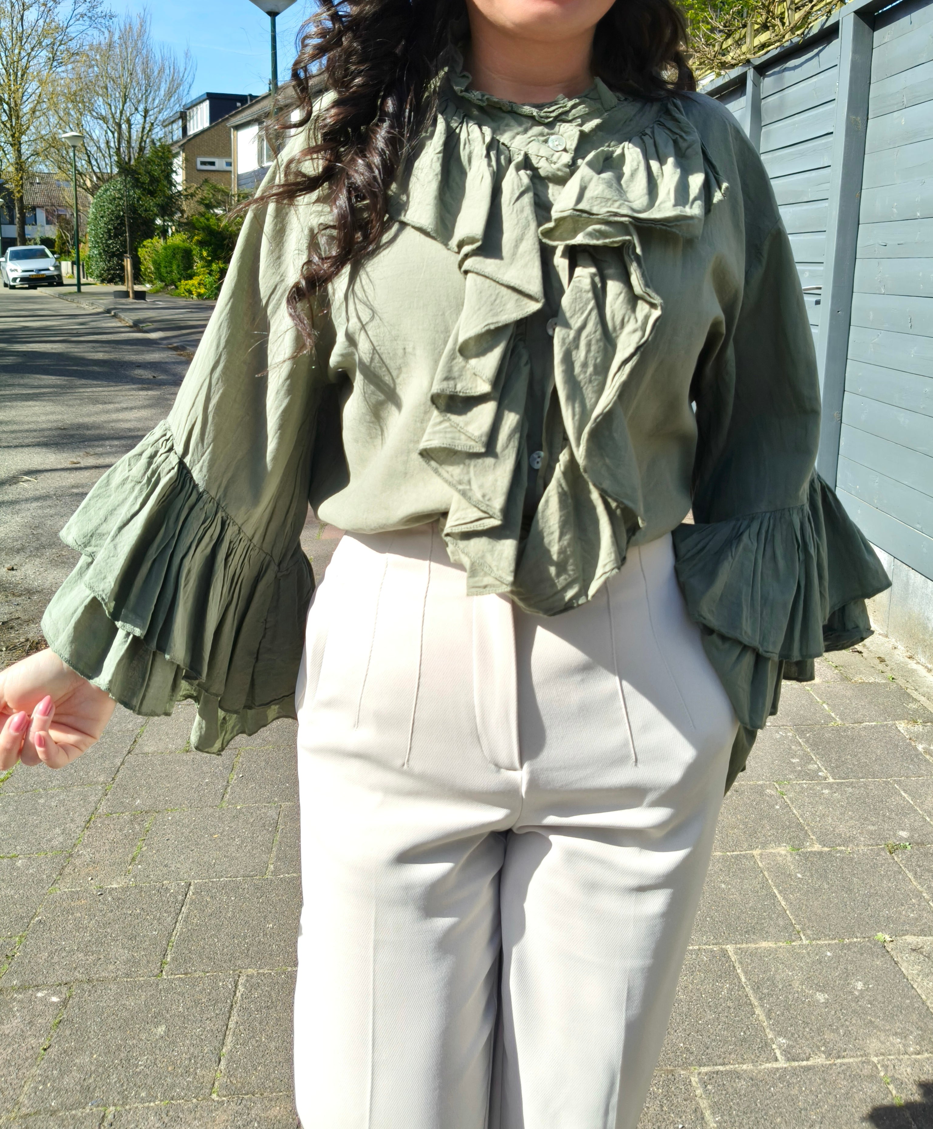 Ruffle Blouse Dames – Elegante Top met Volants en Wijde Mouwen
