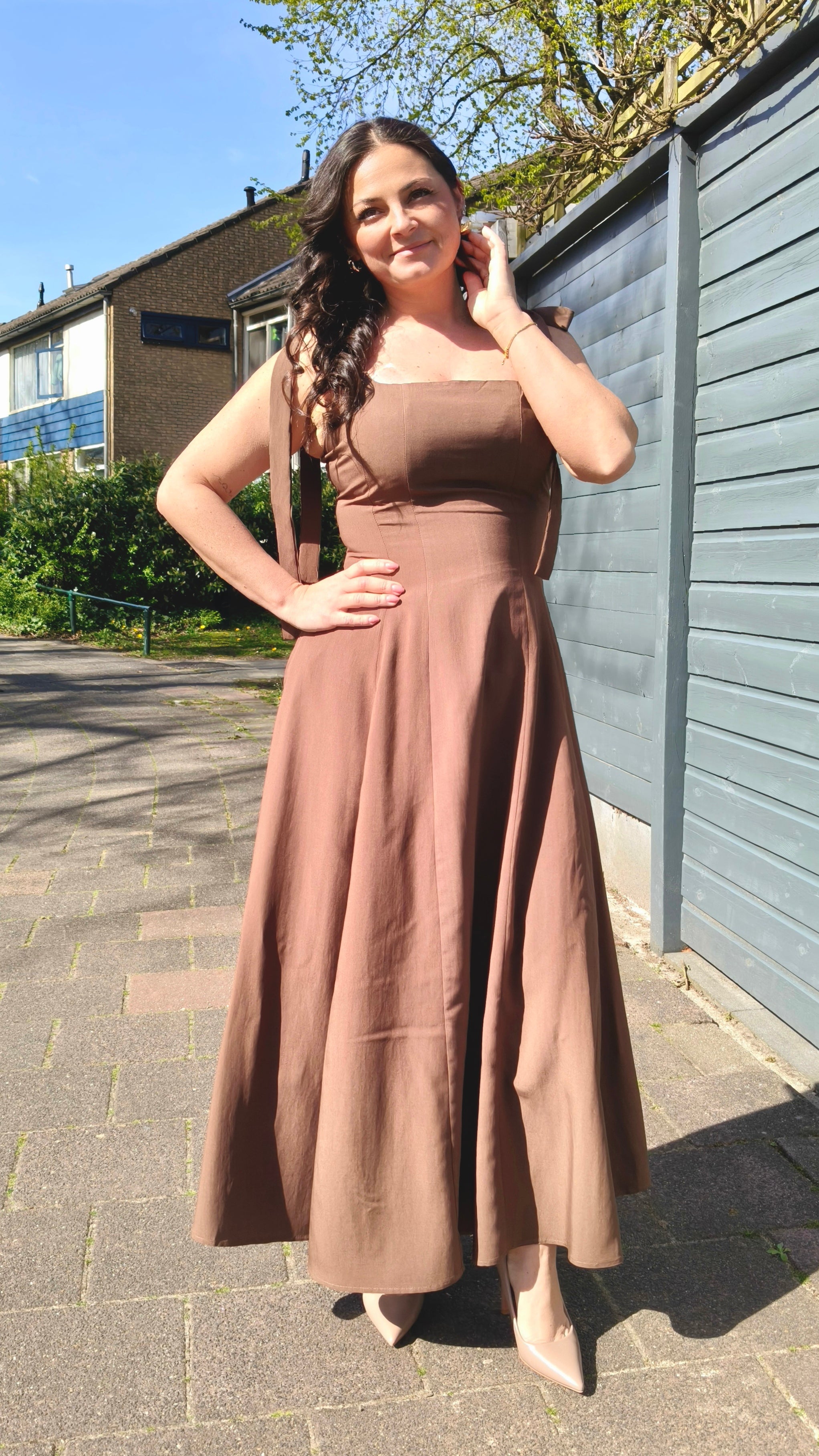 Elegante Jurk met Strikschouders – Tijdloze A-lijn Jurk in Crème
