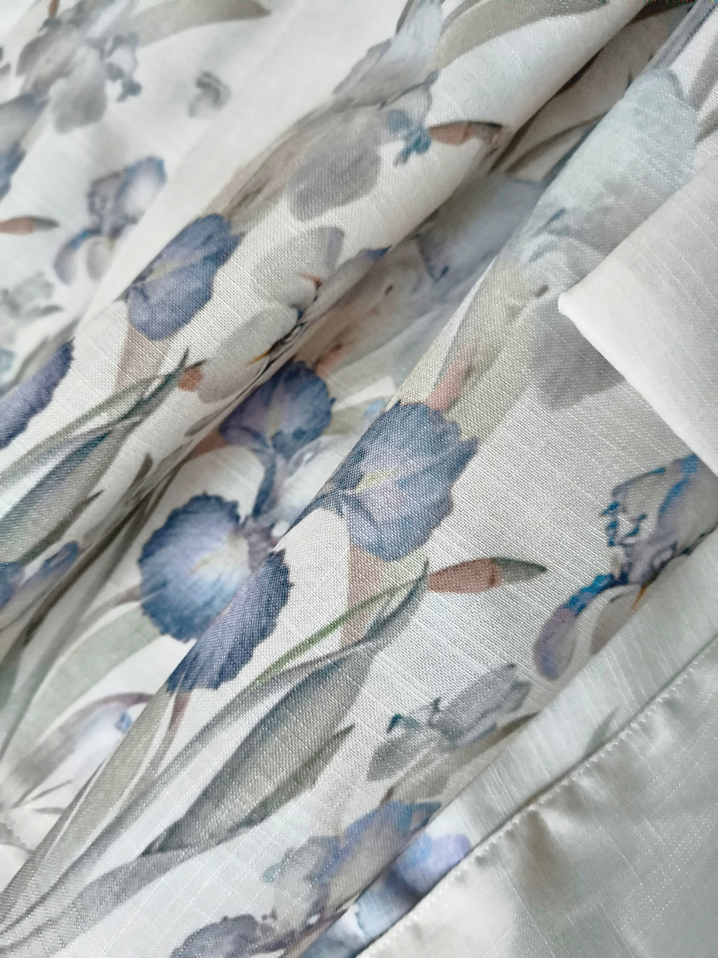 Bloemenjurk met Strikceintuur & Pofmouwen – Elegant & Luchtig